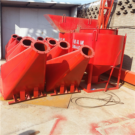 建筑外架墙用多功能塔吊料斗 新型带管混凝土长料斗的创新应用