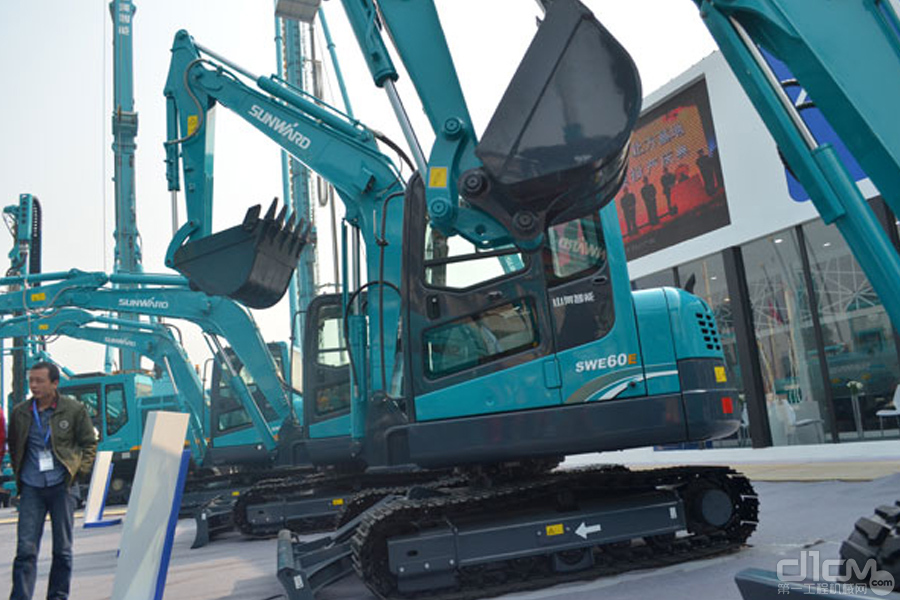 山河智能SWE 60E履带挖掘机 高效节能的建筑利器